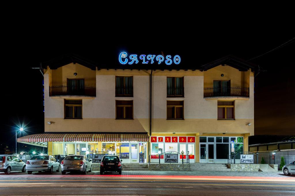 Motel Calypso トラヴニク エクステリア 写真